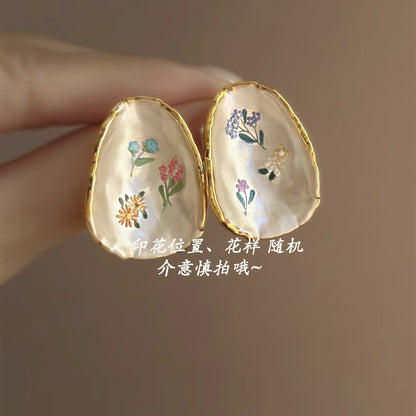Classic Earring with Timeless Appeal
