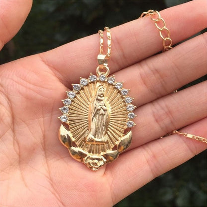 Stunning Necklace for Daily Wear