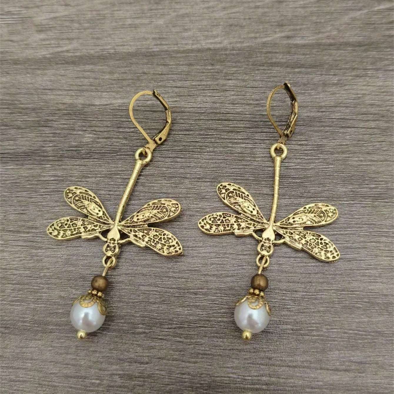 Romantic Pearl Earring for Special Moments