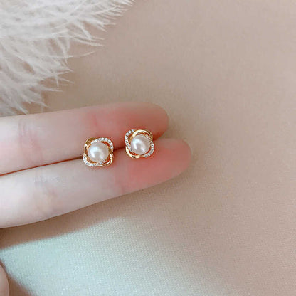 Stunning Pearl Earring for Daily Wear