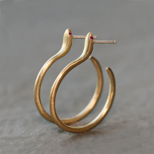 Charming Earring for Any Occasion