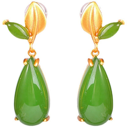 Classic Gold Earring with Timeless Appeal