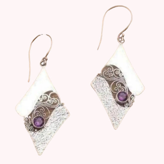 Charming Earring for Any Occasion