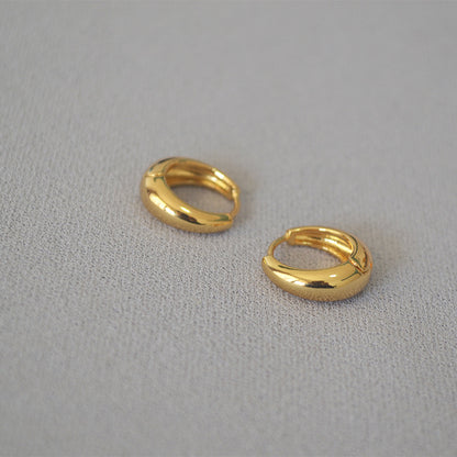 Beautiful Gold Earring with Unique Style