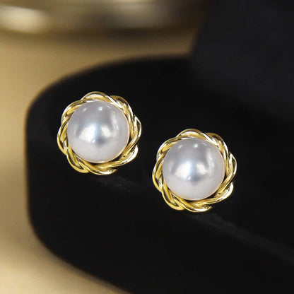 Romantic Pearl Earring for Special Moments