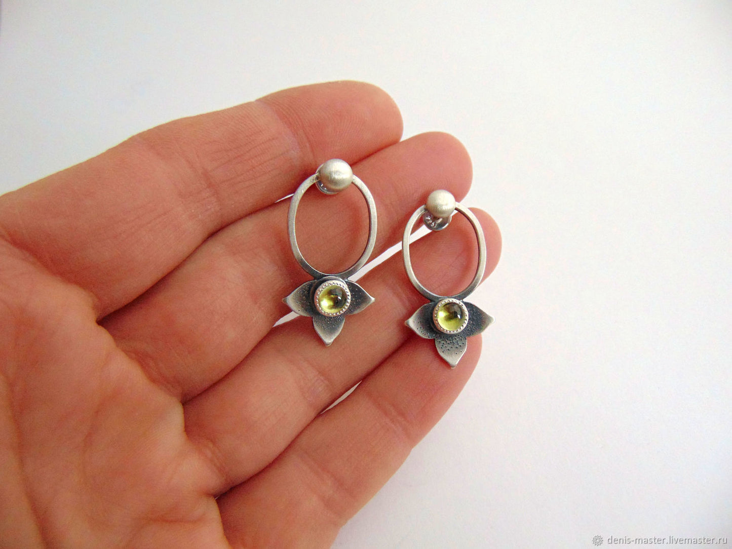 Stunning Earring for Daily Wear