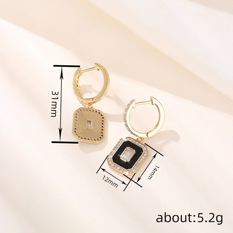 Classic Earring with Timeless Appeal