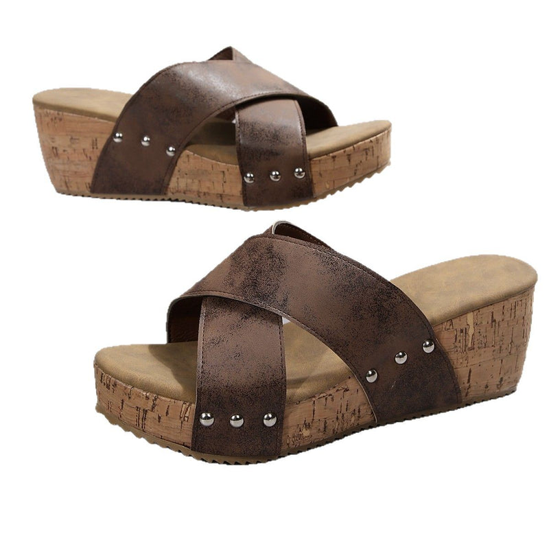 Graceful Orthopedic Sandals for Modern Look