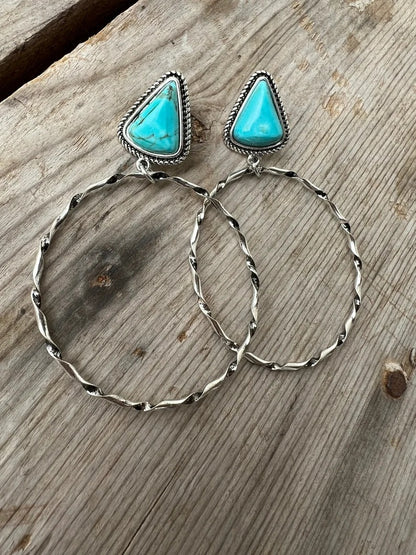 Elegant Silver Earring for Every Occasion