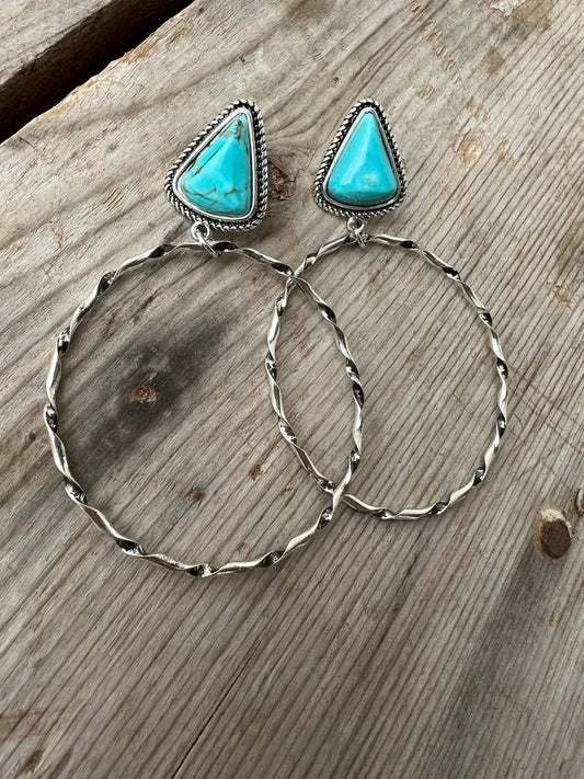 Elegant Silver Earring for Every Occasion