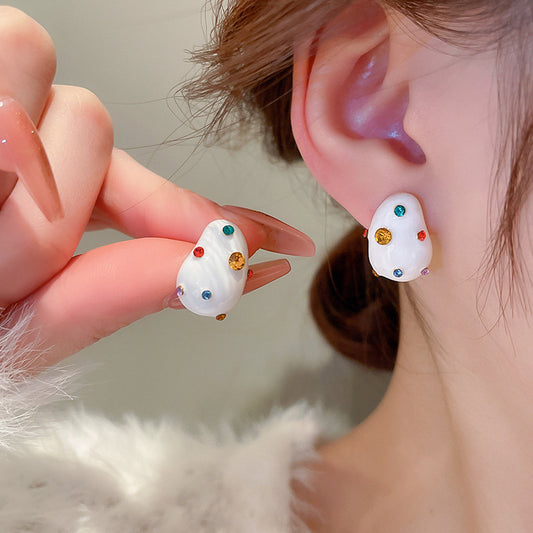 Charming Earring for Any Occasion