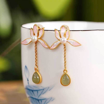 Beautiful Silver Earring with Unique Style