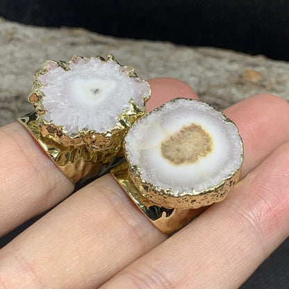 Classic Gold Ring with Timeless Appeal