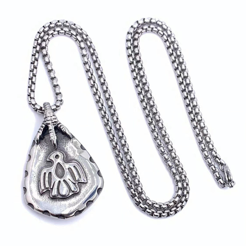 Elegant Pendant for Every Occasion