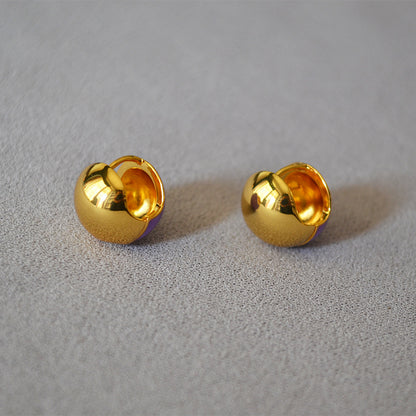 Romantic Gold Earring for Special Moments