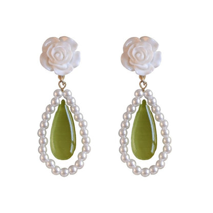 Beautiful Pearl Earring with Unique Style