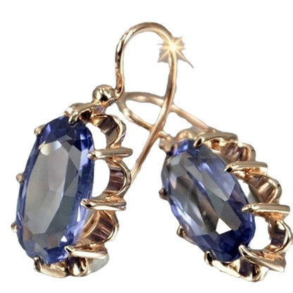 Beautiful Gold Earring with Unique Style