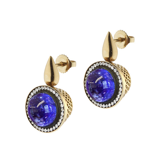 Charming Gold Earring for Any Occasion