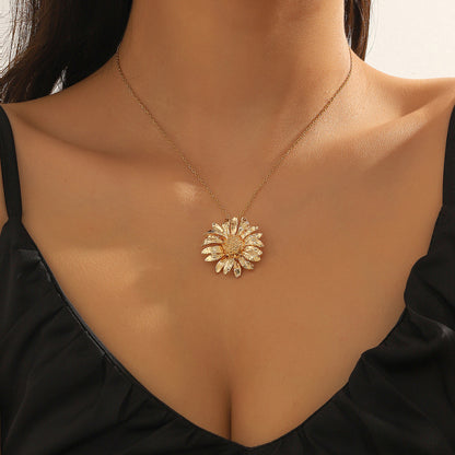 Classic Gold Necklace with Timeless Appeal