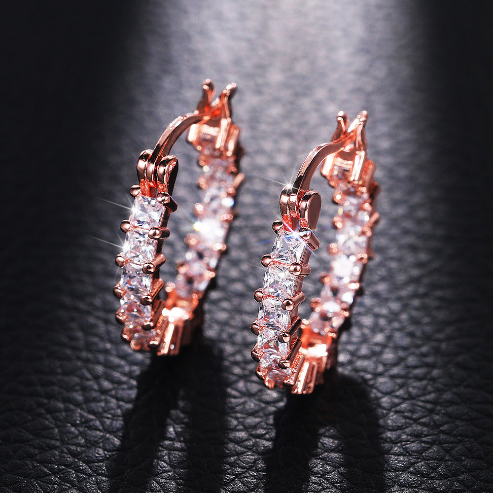 Elegant Gold Earring for Every Occasion
