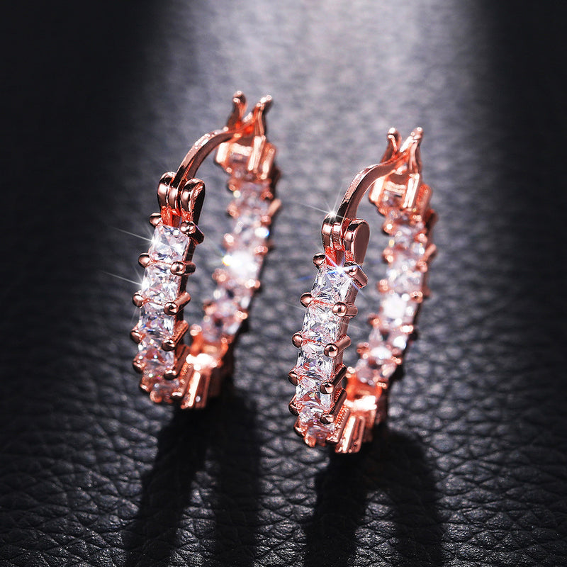 Elegant Gold Earring for Every Occasion