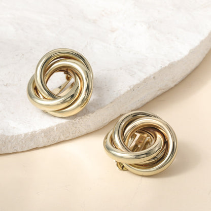 Charming Earring for Any Occasion