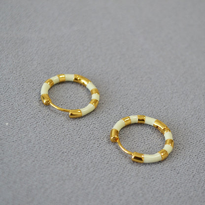 Romantic Gold Earring for Special Moments