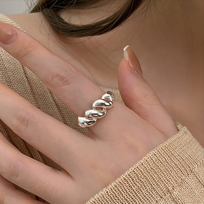 Charming Piece for Any Occasion