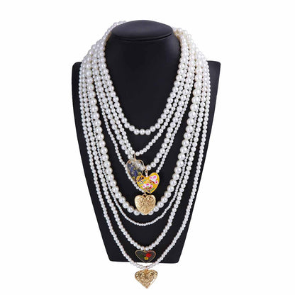 Beautiful Pearl Necklace with Unique Style
