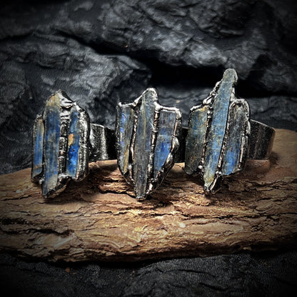 Classic Silver Ring with Timeless Appeal