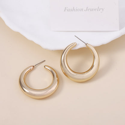 Classic Earring with Timeless Appeal
