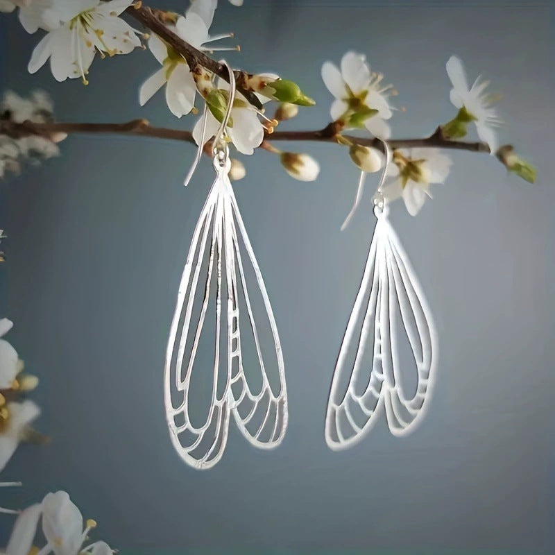 Elegant Silver Earring for Every Occasion