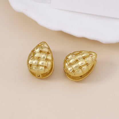 Classic Earring with Timeless Appeal