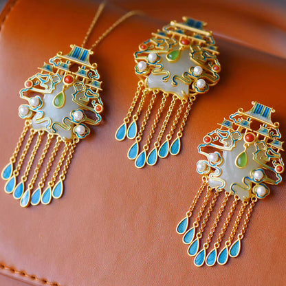 Beautiful Pendant with Unique Style