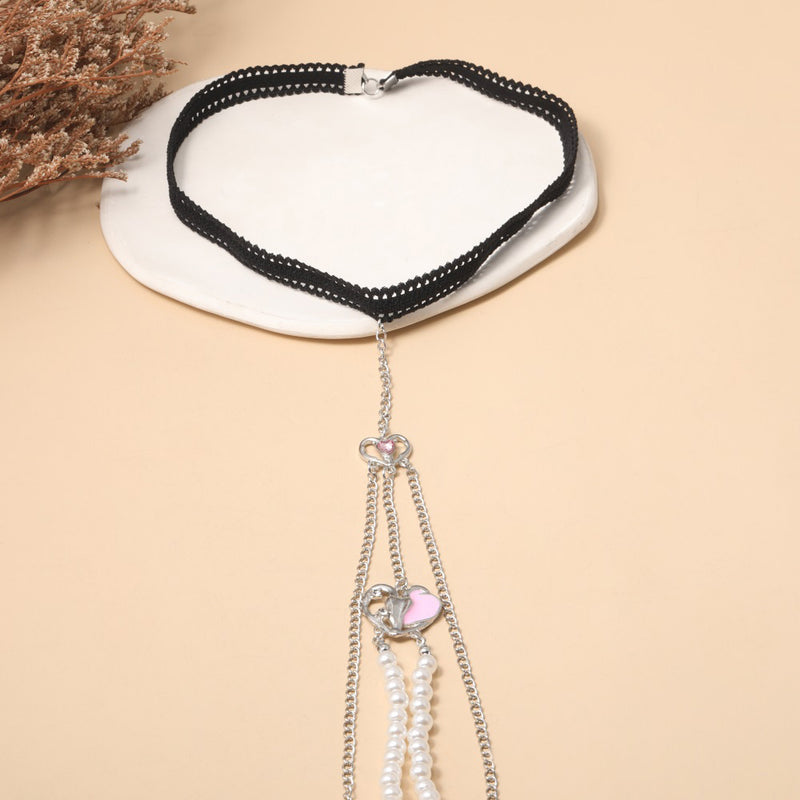 Classic Pearl Chain with Timeless Appeal