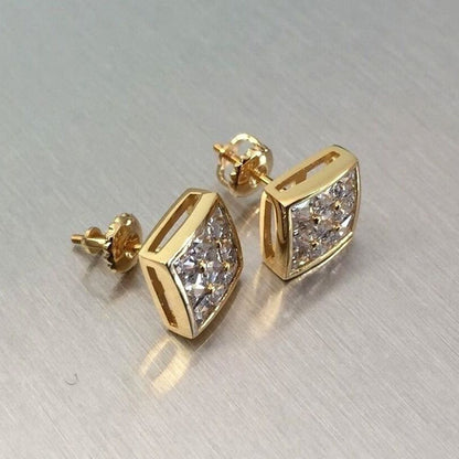 Beautiful Gold Earring with Unique Style