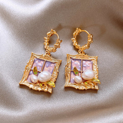 Classic Pearl Earring with Timeless Appeal