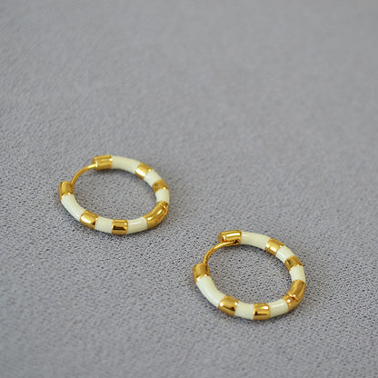 Romantic Gold Earring for Special Moments