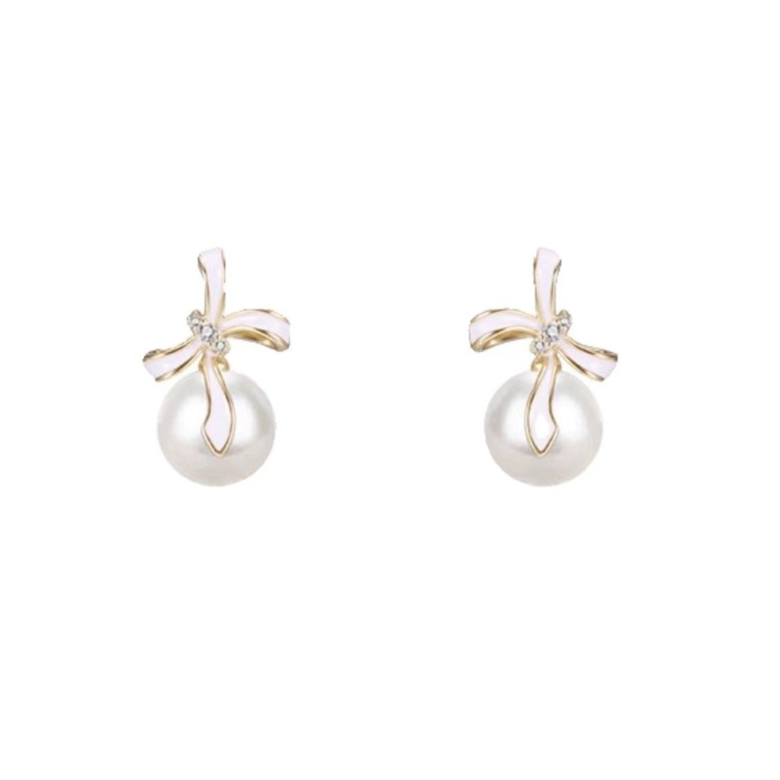 Beautiful Pearl Earring with Unique Style