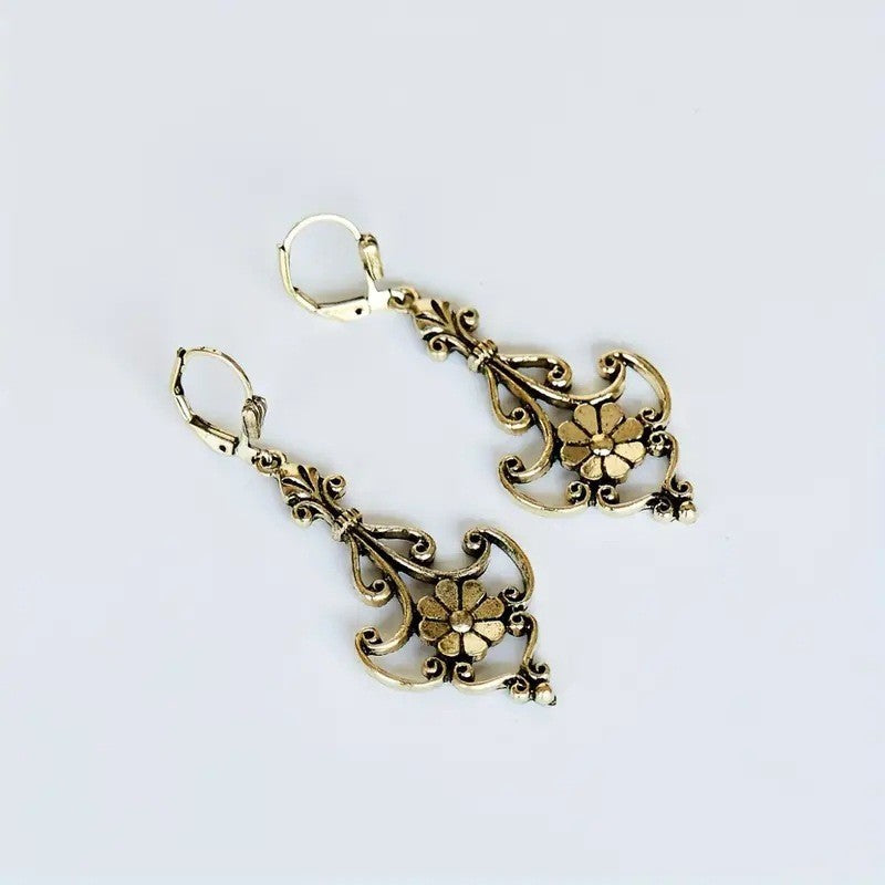 Charming Earring for Any Occasion