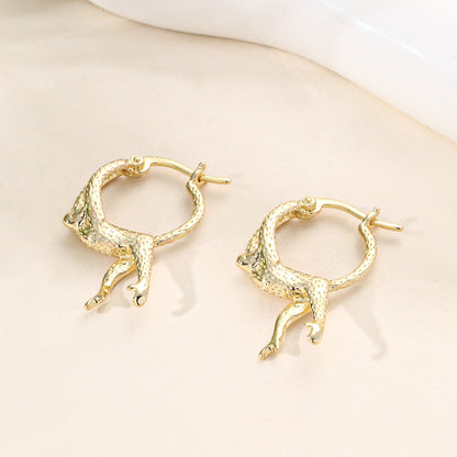 Charming Silver Earring for Any Occasion