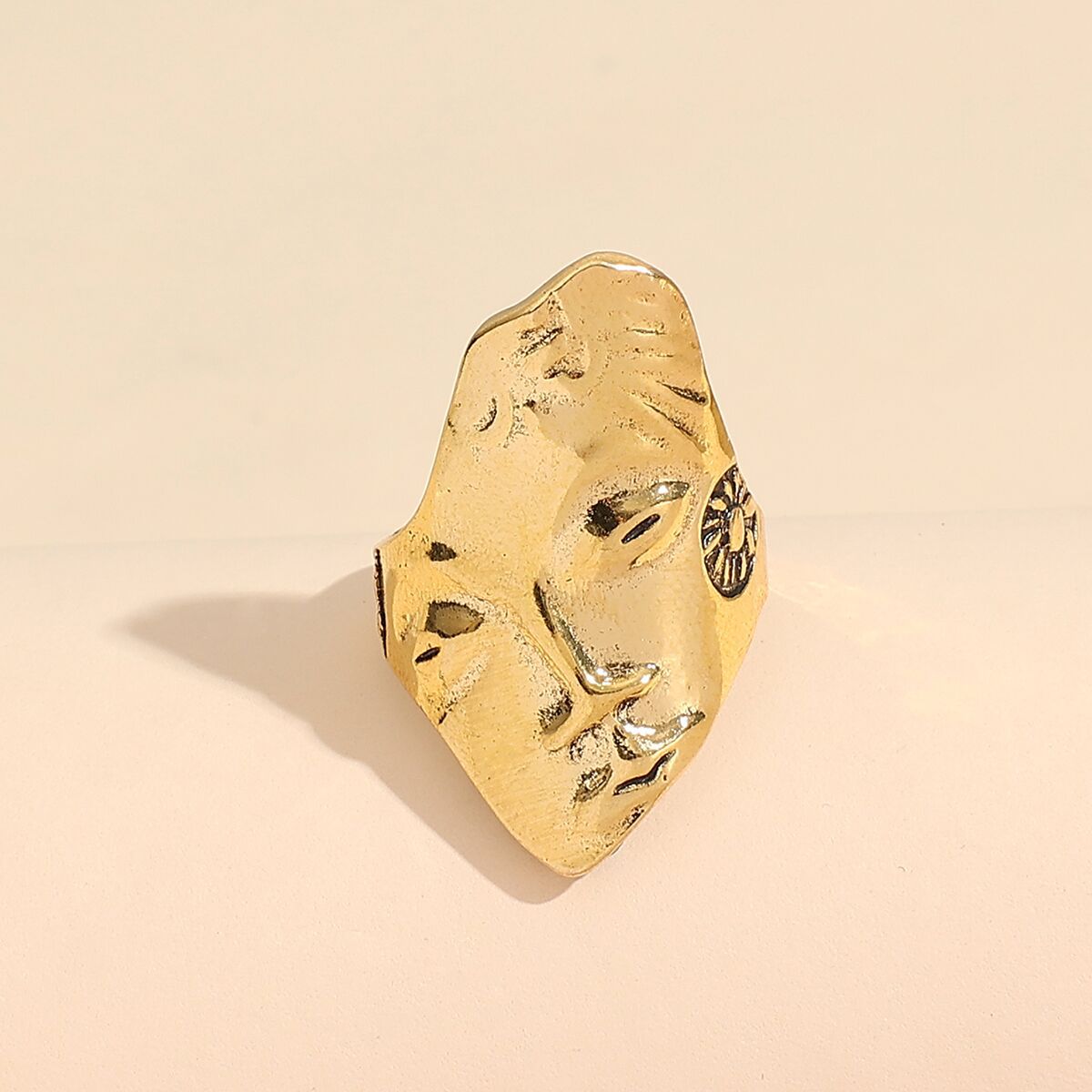 Elegant Ring for Every Occasion