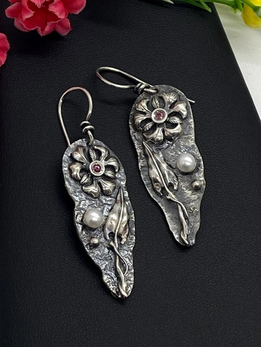 Beautiful Silver Earring with Unique Style