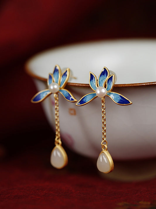 Beautiful Silver Earring with Unique Style