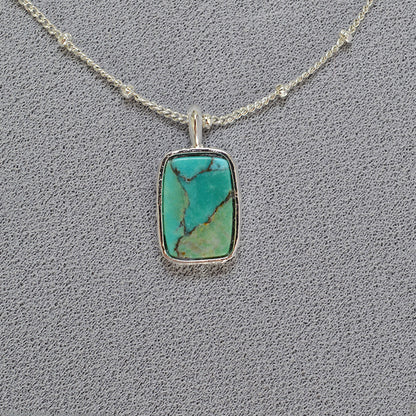 Classic Silver Necklace with Timeless Appeal