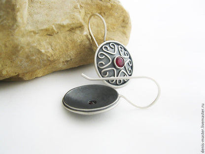 Charming Silver Earring for Any Occasion