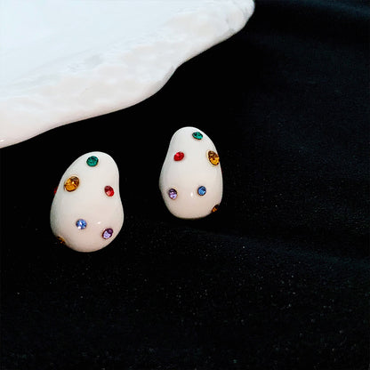 Charming Earring for Any Occasion