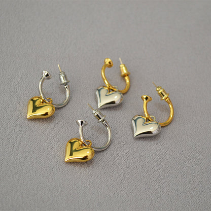 Beautiful Gold Earring with Unique Style