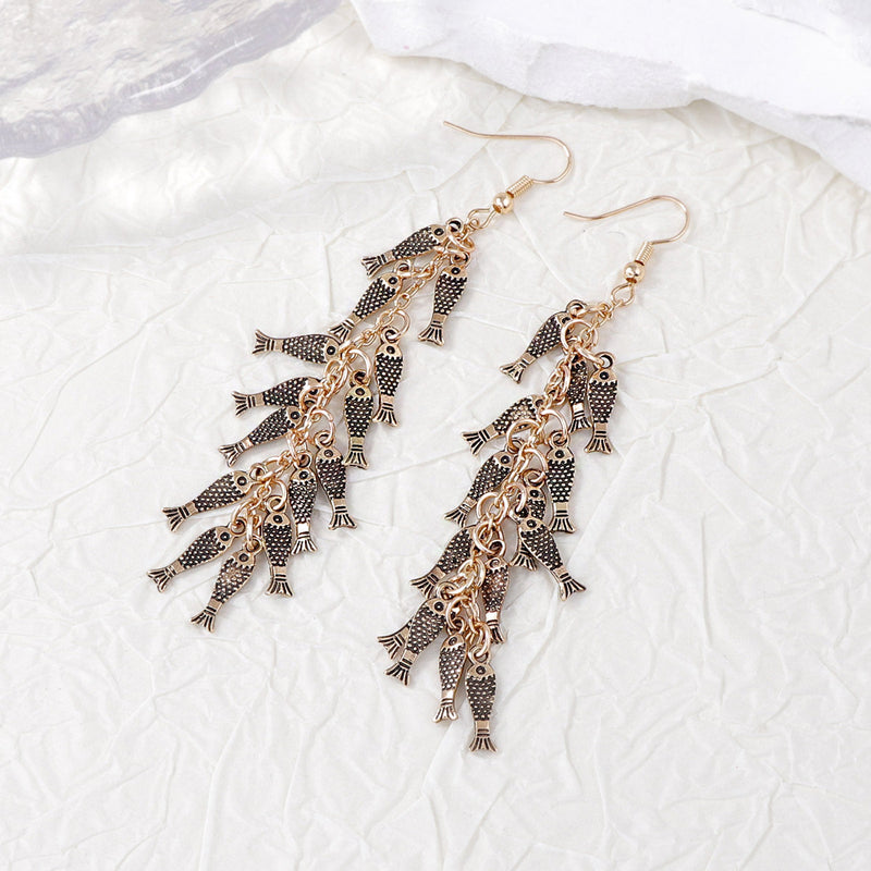 Elegant Gold Piece for Every Occasion