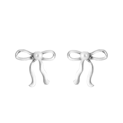 Charming Pearl Earring for Any Occasion
